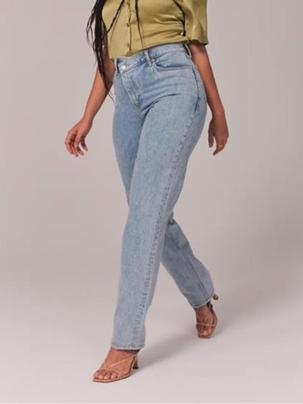 Abercrombie & Fitch Curve Love Ultra High Rise 90’s Straight jeans